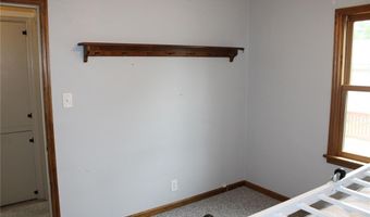 3 E Elm St, Alton, IL 62002
