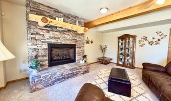 300 Round Up Ln, Bakersfield, MO 65609