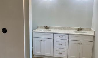 47 Woodbrey Ln, Standish, ME 04084