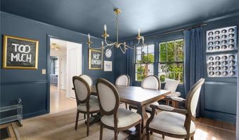 45 Meadowbrook Dr, Barrington, RI 02806
