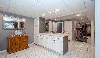 541 N 4th Ave, Addison, IL 60101