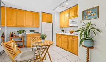 929 Ahana St 303, Honolulu, HI 96814