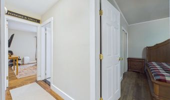 38 Mary Carroll St, Auburn, ME 04210