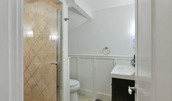 164 F St 4, Boston, MA 02127