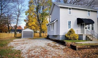 1867 Triplett Blvd, Akron, OH 44312