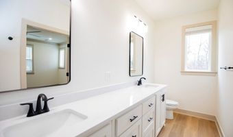 4 Romine Pl, Bella Vista, AR 72715