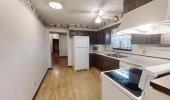 352 Pheasant Run Dr, Batesville, IN 47006