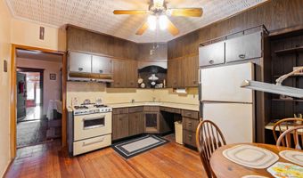 17 E 39TH St, Bayonne, NJ 07002