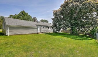 23 Robert Cir, Cranston, RI 02905