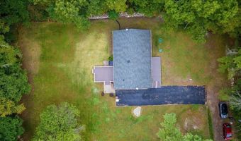 2 Woodland Rd, Acushnet, MA 02743