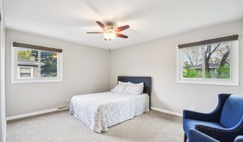 941 W Army Trail Blvd, Addison, IL 60101