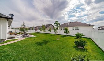 644 Silvermaple Dr, Ammon, ID 83401