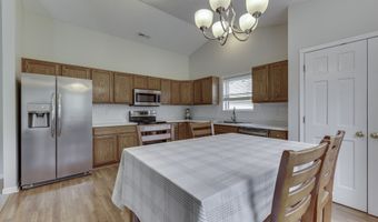 7835 Shannon Lakes Way, Indianapolis, IN 46217