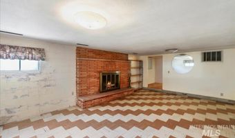 560 Oakley Ave, Burley, ID 83318