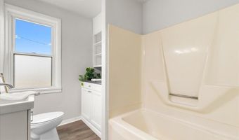 5306 Hillcrest Dr, Allenton, WI 53002