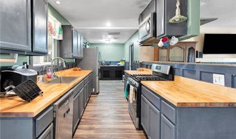 13144 Algonquin Rd, Apple Valley, CA 92308