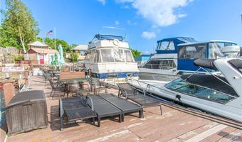 24 Bethune St, Alexandria Bay, NY 13607