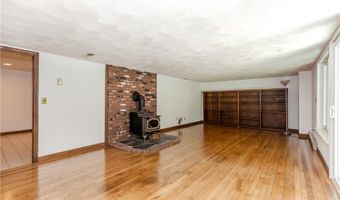 63 Duck Cove Rd, North Kingstown, RI 02852