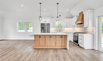 20 Depalma Ln, Danbury, CT 06811