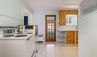 9 Willow St, Auburn, ME 04210