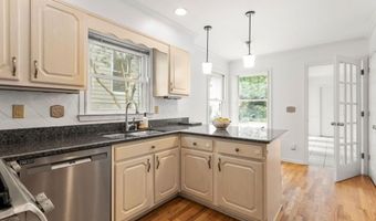 310 Somerlane Pl, Avondale Estates, GA 30002
