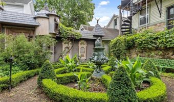 305 N Main St, Alma, WI 54610