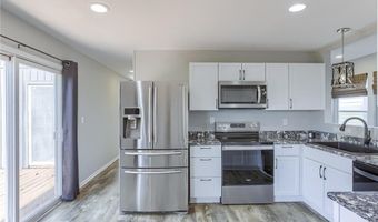 847 Lake Viking Ter, Altamont, MO 64620