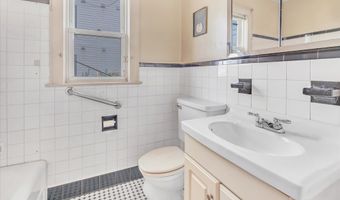 850 Brewster St, Bridgeport, CT 06605