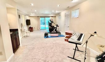11904 HUNTING RIDGE Ct, Potomac, MD 20854