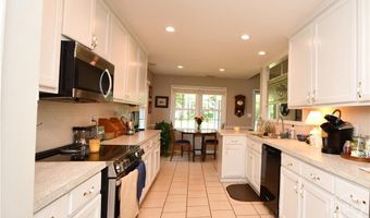 102 Meadow Creek Dr, Athens, GA 30605