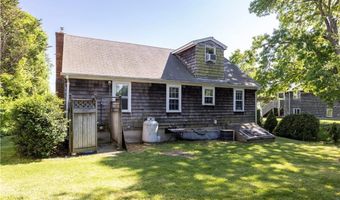 43 Flintstone Rd, Narragansett, RI 02882