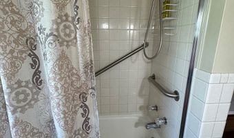 305 Lakeview Dr, Algoma, WI 54201