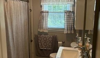 200 Brookwood Rd, Warwick, RI 02889