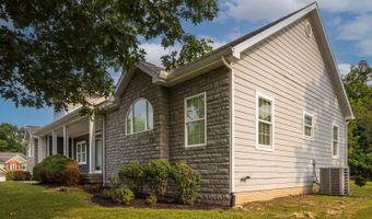 1 Pinewood Way, Athens, OH 45701