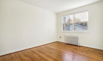 2502 LANGSTON Blvd 3, Arlington, VA 22201