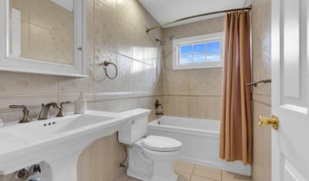 113 Arneytown Hornerstown Rd, Allentown, NJ 08501