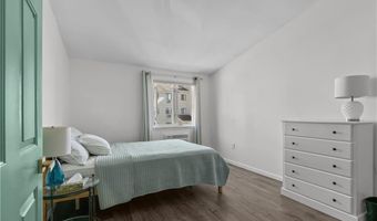 66 Girard Ave 324, Newport, RI 02840