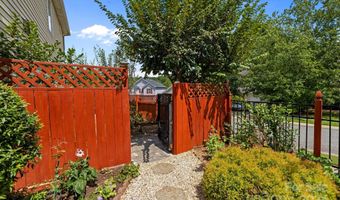 3755 Brookchase Ln, Charlotte, NC 28205