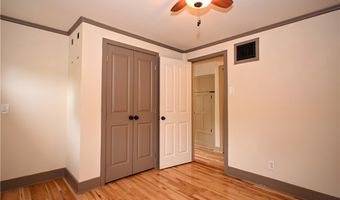 11 Sands Ave, Ambridge, PA 15003