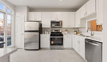 3110- C 9TH Rd N, Arlington, VA 22201