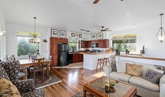 654 Kaupakalua Rd, Haiku, HI 96768