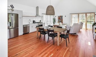 10 Wyndham Hill Rd Adu, Middletown, RI 02842