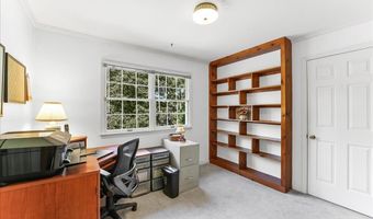230 TREE TOP Ln, Hockessin, DE 19707