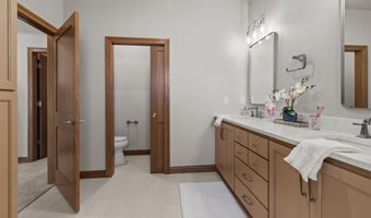 266 E SWEETWATER Way, Appleton, WI 54913