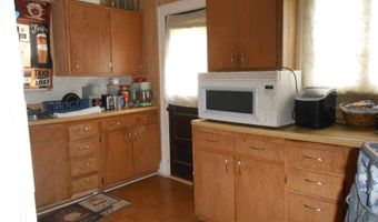 403 E Clay St, Albany, MO 64402