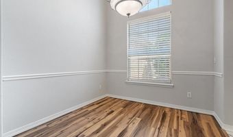 1100 SW Tinsley St, Bentonville, AR 72712