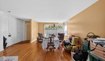 178 W SHELLEY Dr, Claymont, DE 19703