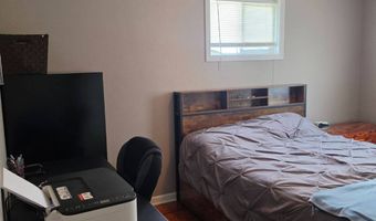 710 East St, Bottineau, ND 58318