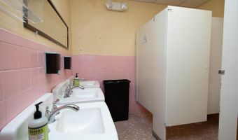 7372 HENRY Ave, Philadelphia, PA 19128