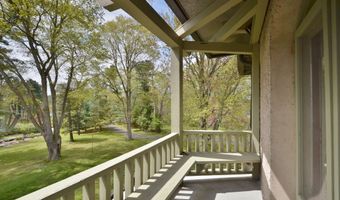 7 Old Depot Rd, Chester, CT 06412